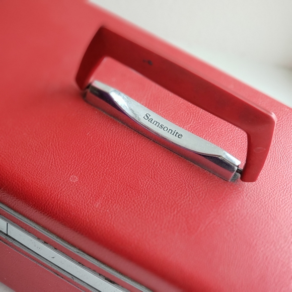 Vintage 1950s 1960s Samsonite Red Silhouette Makeup Case Luggage - Picture 3 of 15